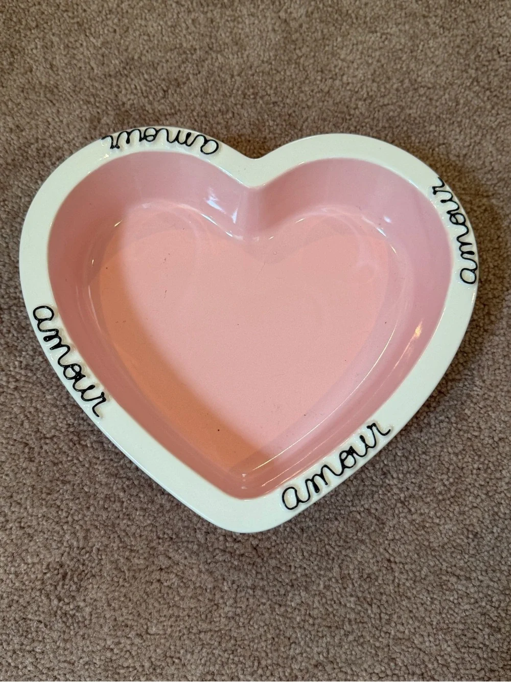 New Anthropologie amour Heart-Shaped Pink pie dish stoneware
